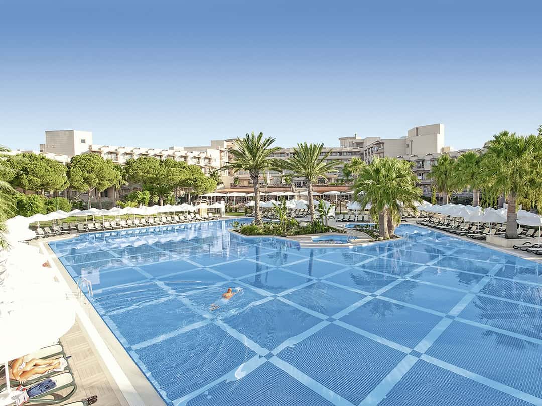 Hotel Crystal TAT Beach